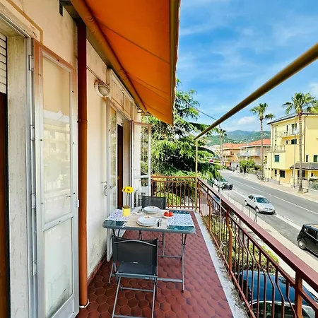 Dimora Concept-da Beffy-beautiful Terrace And Free Parking アパート *